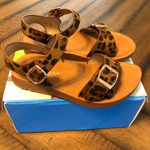 NIB Link Leopard Sandals Size 8